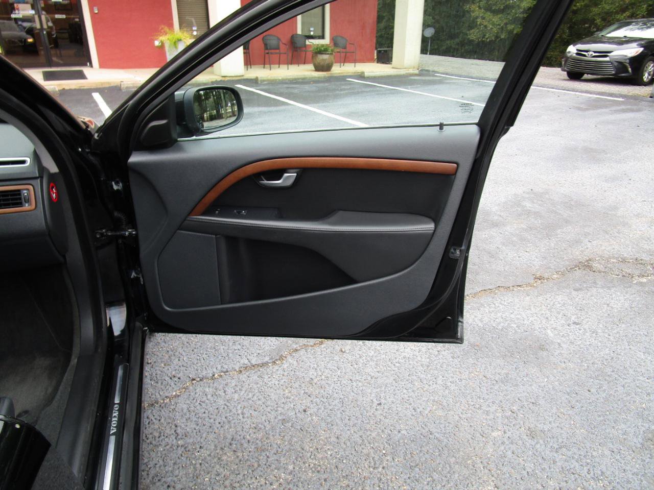 Used 2011 Volvo S80 3.2 w/ Climate Pkg image 30