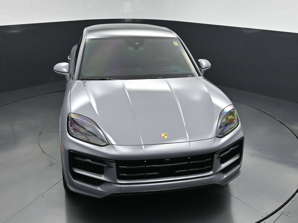 Certified 2025 Porsche Cayenne GTS AWD/4WD image 23