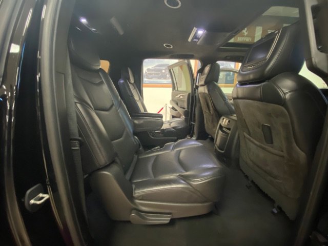 Used 2019 Cadillac Escalade ESV Platinum image 19