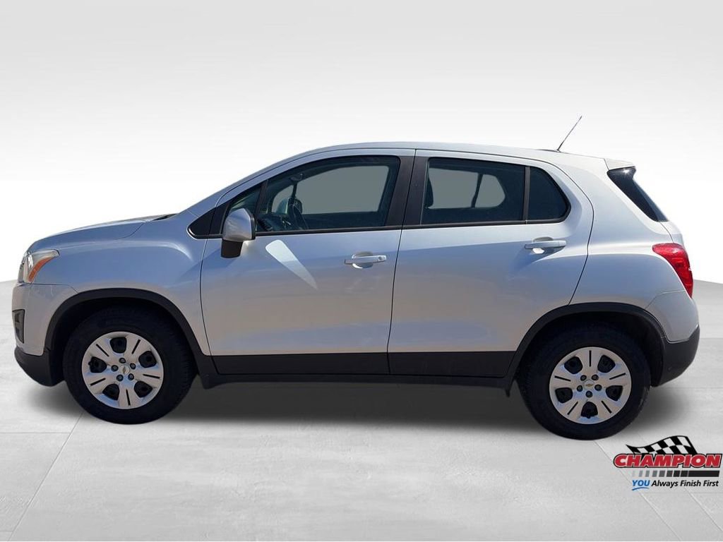 Used 2015 Chevrolet Trax LS FWD image 2