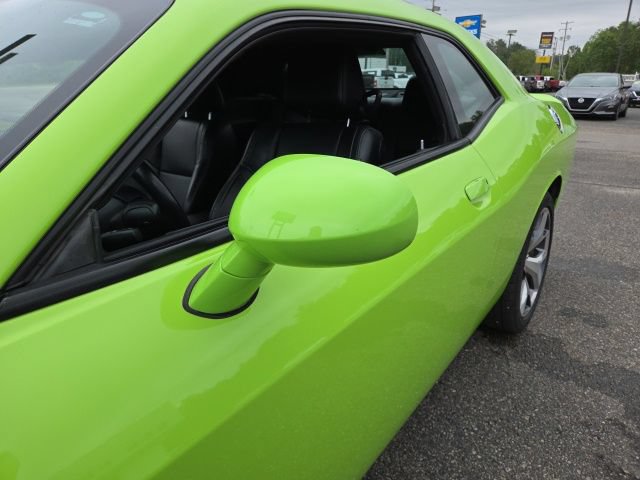 Used 2015 Dodge Challenger R/T Plus RWD image 30