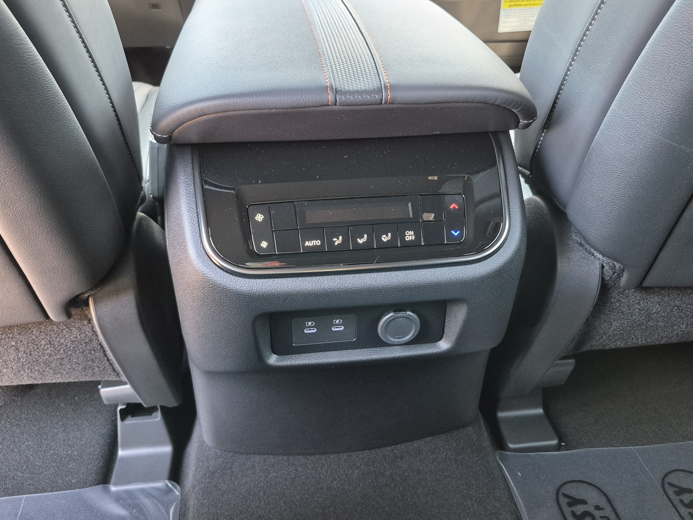 New 2026 Nissan Armada PRO-4X w/ Captain's Chari Seat Package AWD/4WD image 16