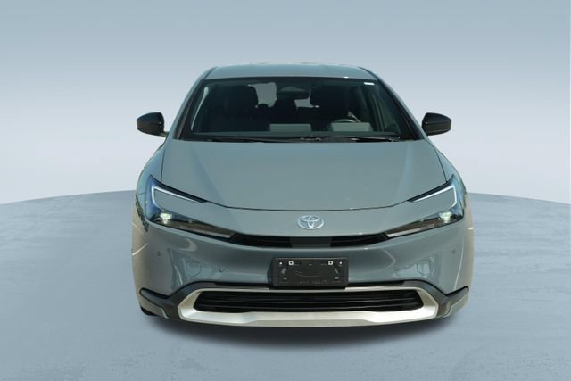 Used 2025 Toyota Prius Plug-In Hybrid FWD image 2