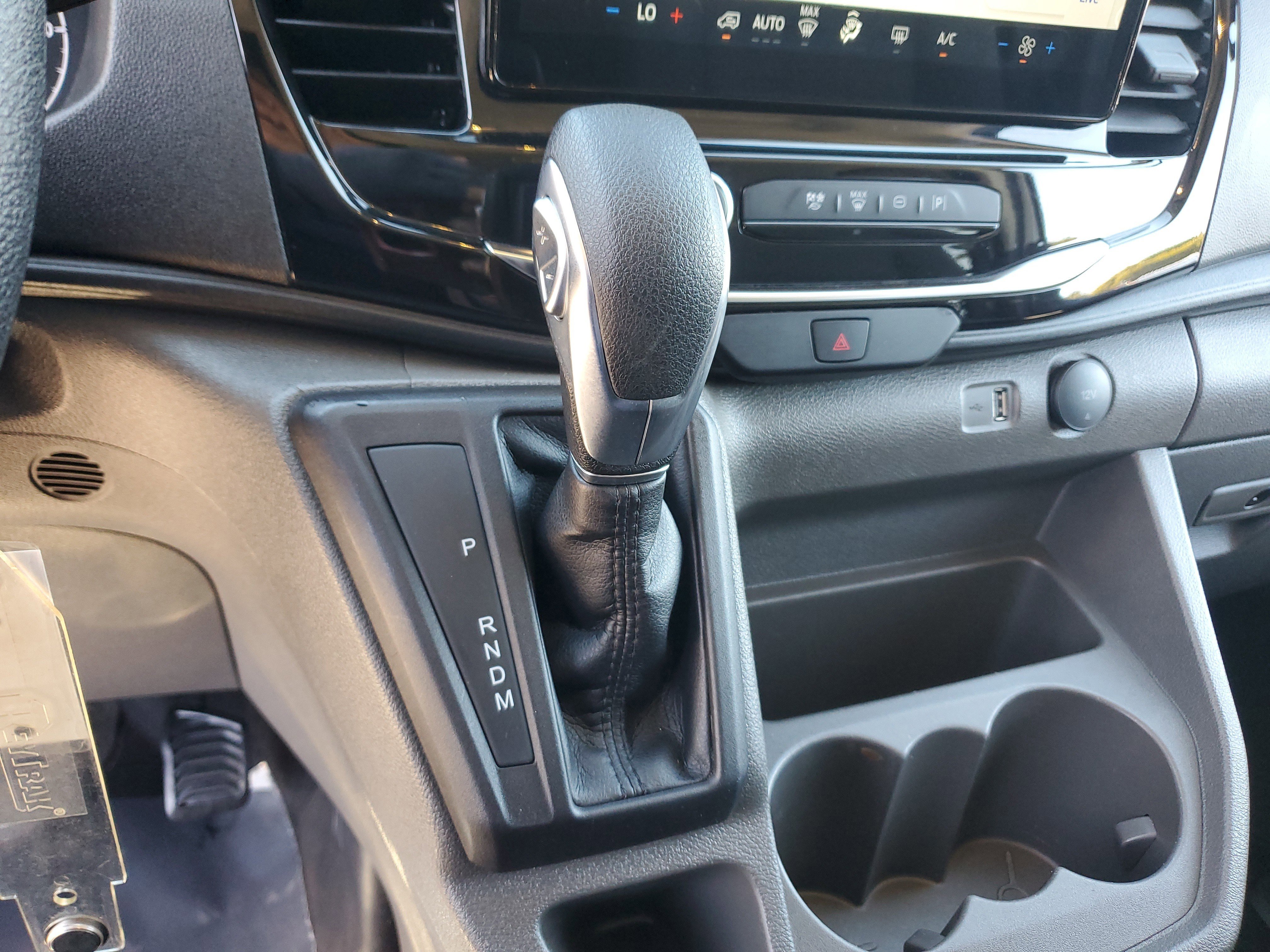 Used 2024 Ford Transit 350 XLT image 25