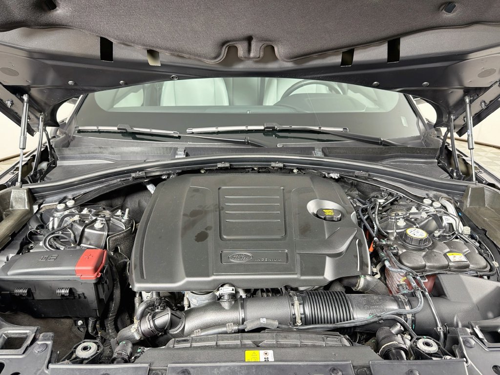 Used 2026 Land Rover Range Rover Velar S AWD/4WD image 32