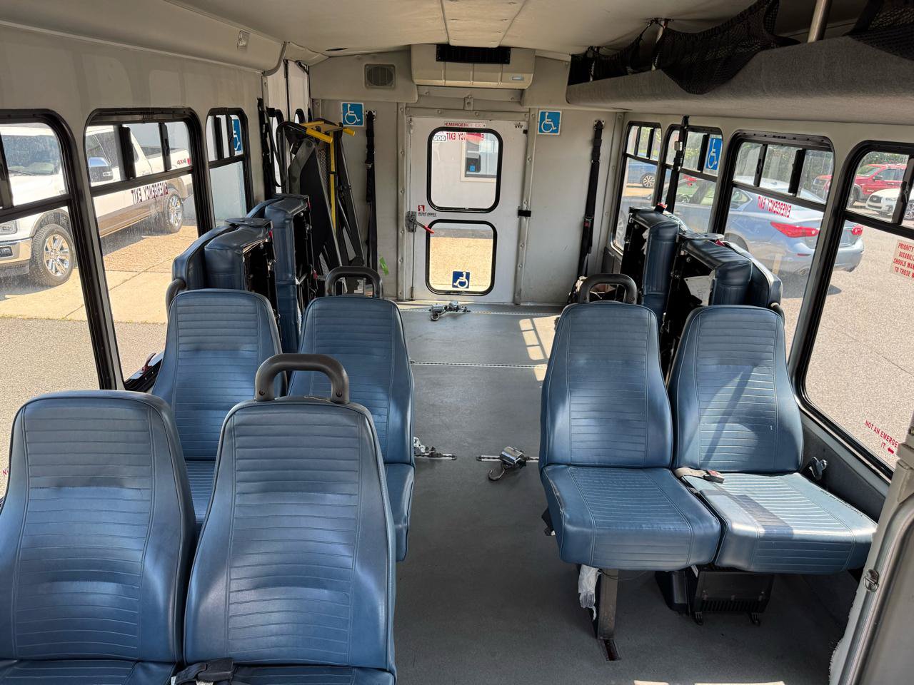 Used 2012 Ford E-450 and Econoline 450 Super Duty w/ Shuttle Bus Prep Pkg RWD image 15
