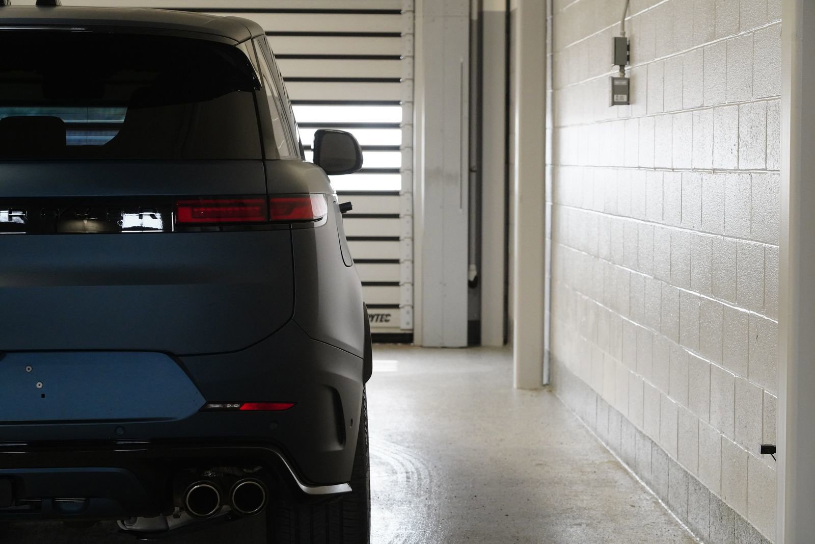 Used 2025 Land Rover Range Rover Sport SV Edition Two image 13