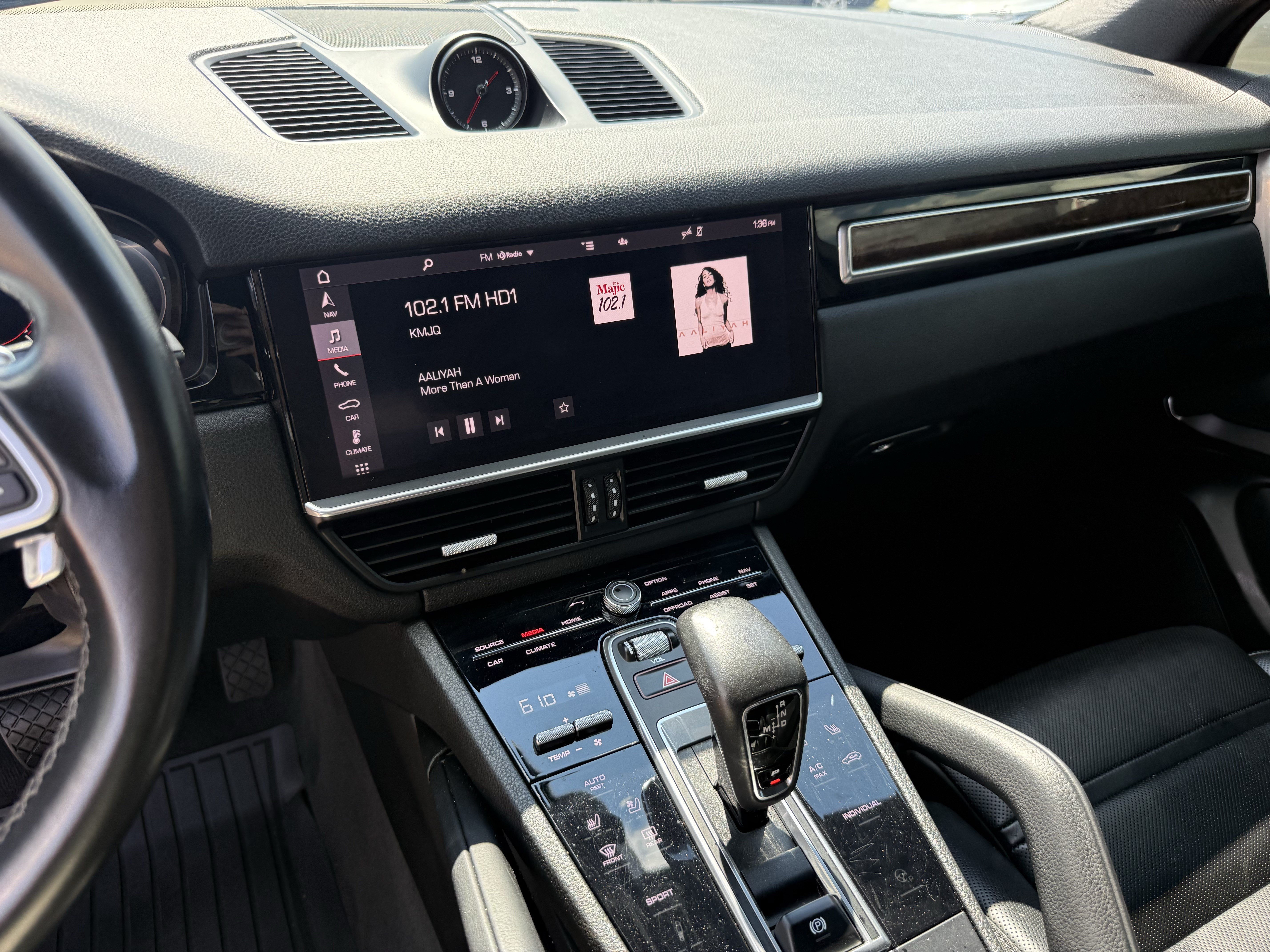 Used 2020 Porsche Cayenne AWD/4WD image 19