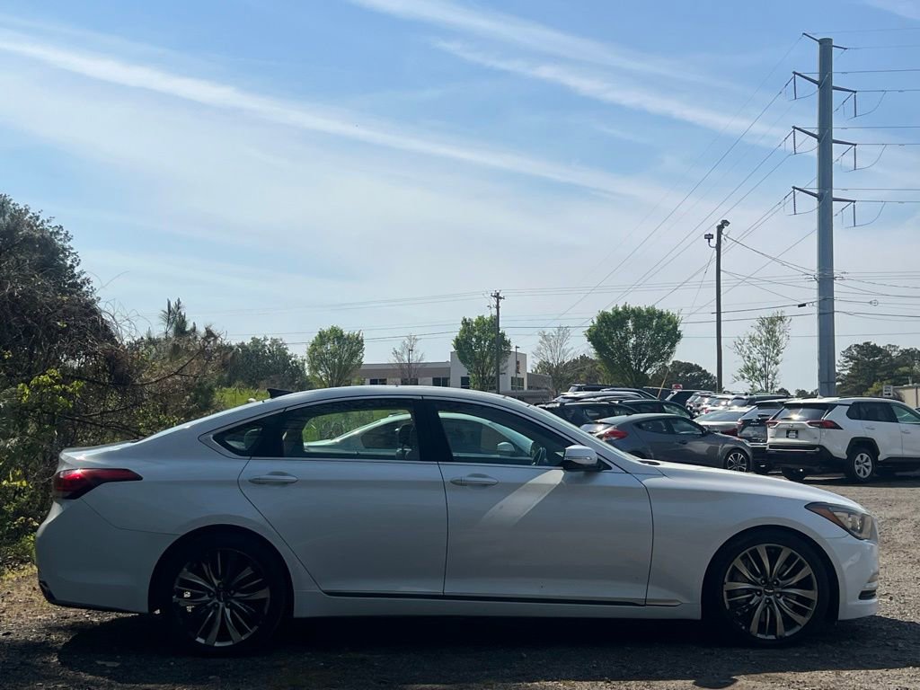 Used 2015 Hyundai Genesis 5.0 RWD image 6