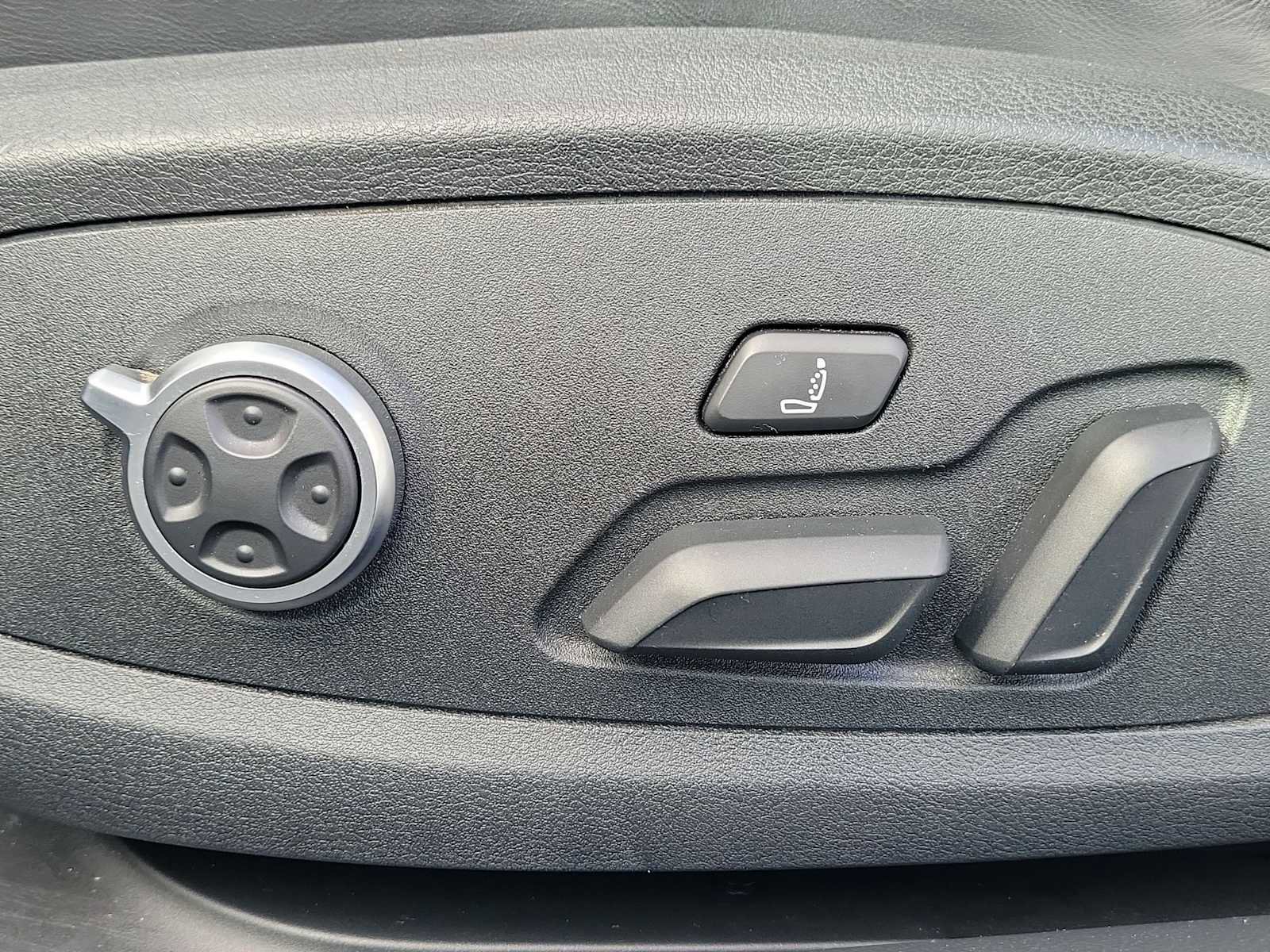 Certified 2019 Audi RS 5 w/ Black Optic Carbon Package AWD/4WD image 16