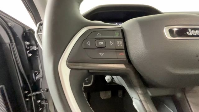 Used 2023 Jeep Grand Cherokee 30th Anniversary AWD/4WD image 22