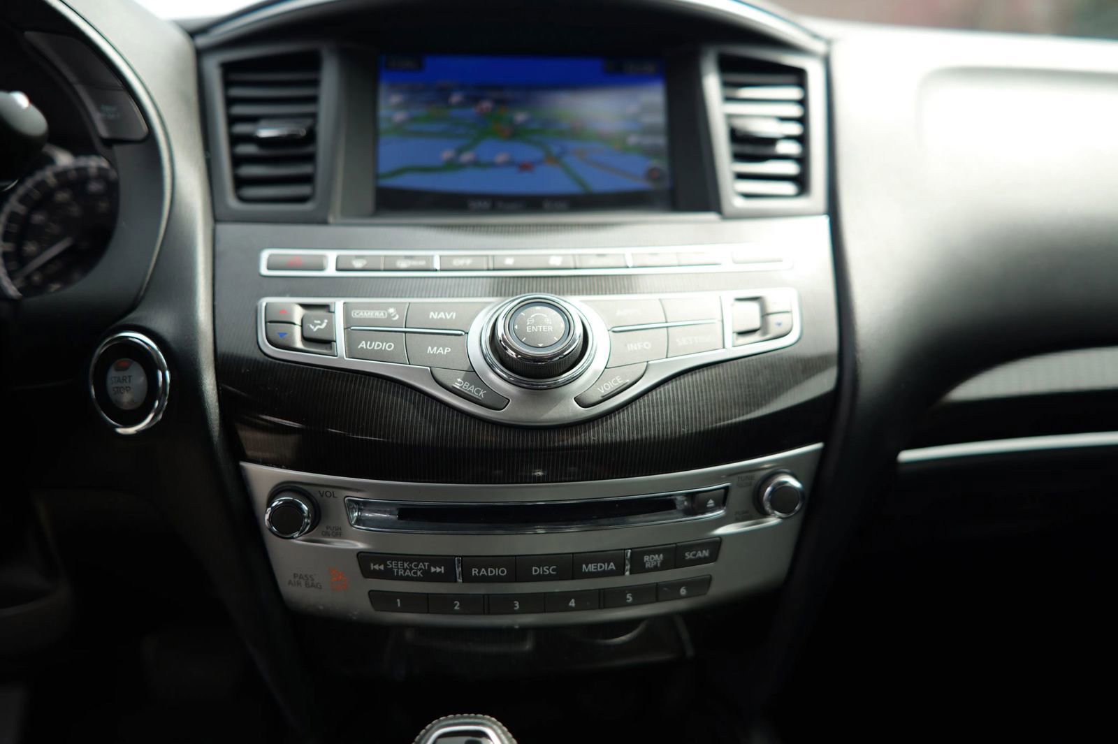 Used 2019 INFINITI QX60 Luxe w/ Essential Package image 23