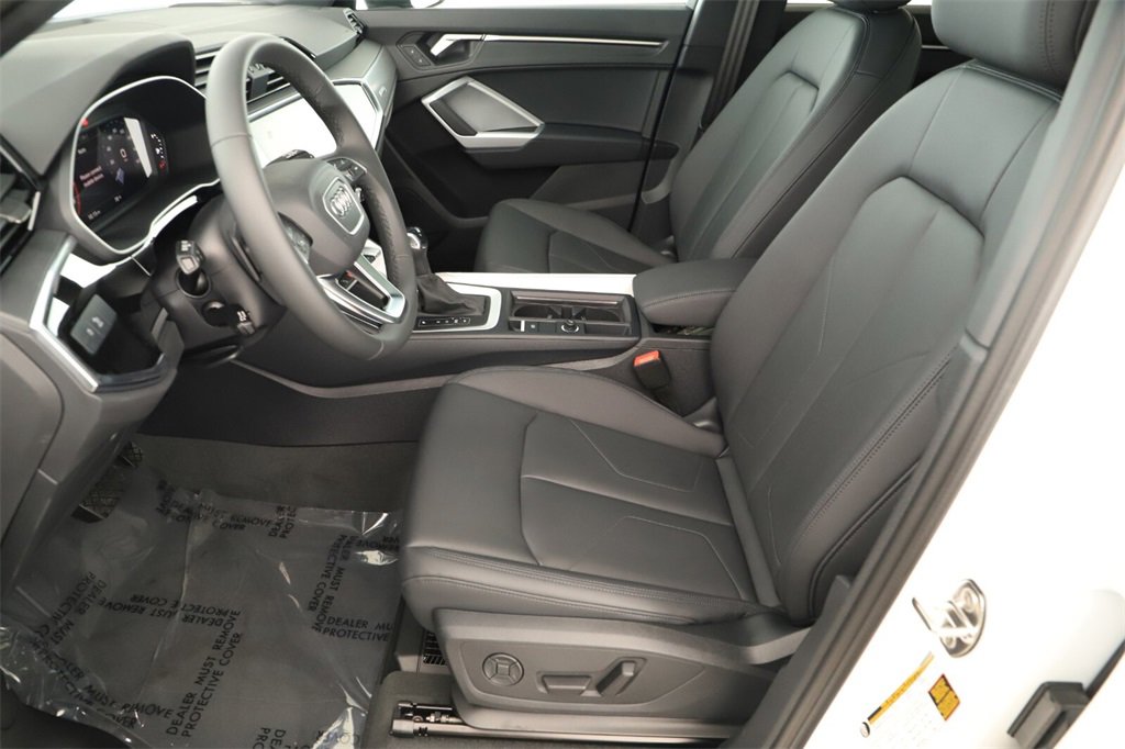 New 2025 Audi Q3 2.0T Premium image 24