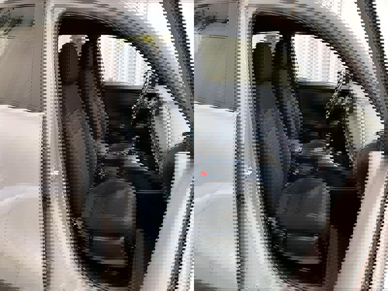 Used 2024 Honda HR-V Sport image 11