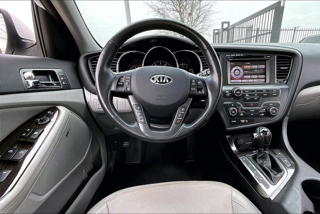 Used 2013 Kia Optima EX w/ Premium Pkg image 7