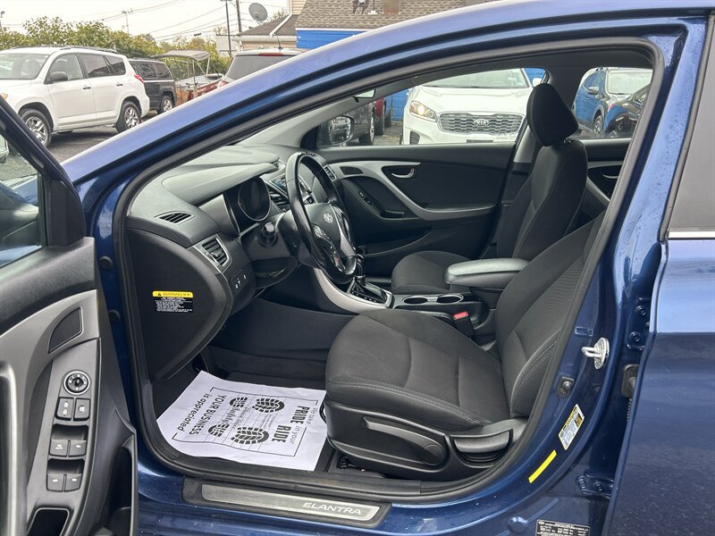 Used 2016 Hyundai Elantra Value Edition FWD image 9
