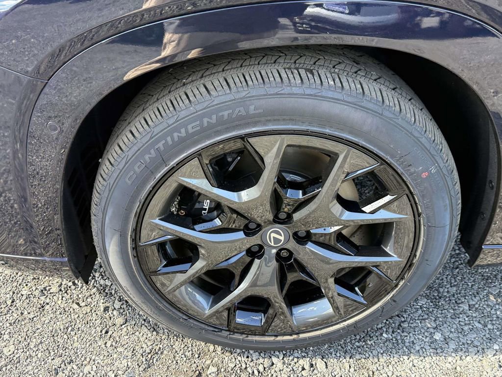 New 2026 Lexus TX 500h AWD image 7