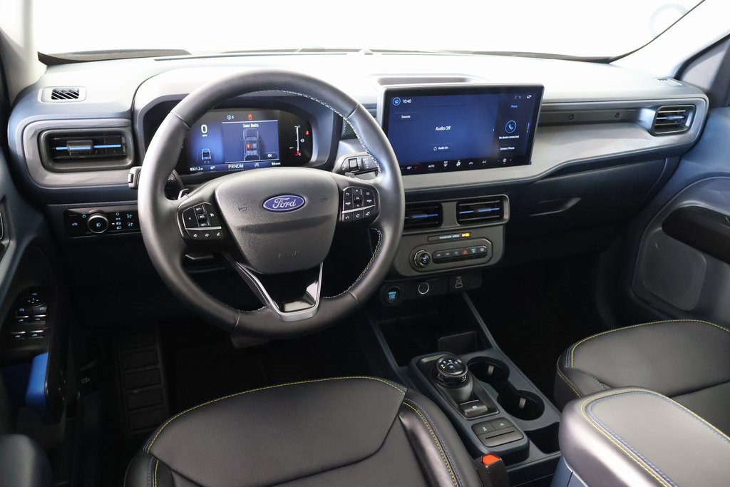 Used 2025 Ford Maverick Lobo image 2