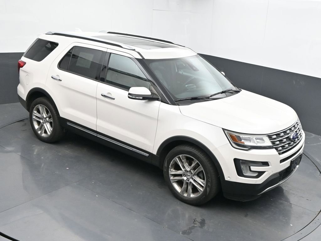 Used 2017 Ford Explorer Limited w/ Equipment Group 301A image 40