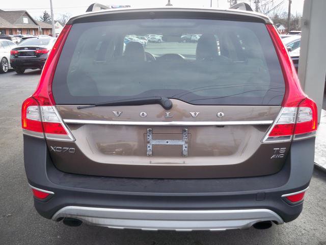 Used 2016 Volvo XC70 T5 Platinum w/ Protection Package image 4