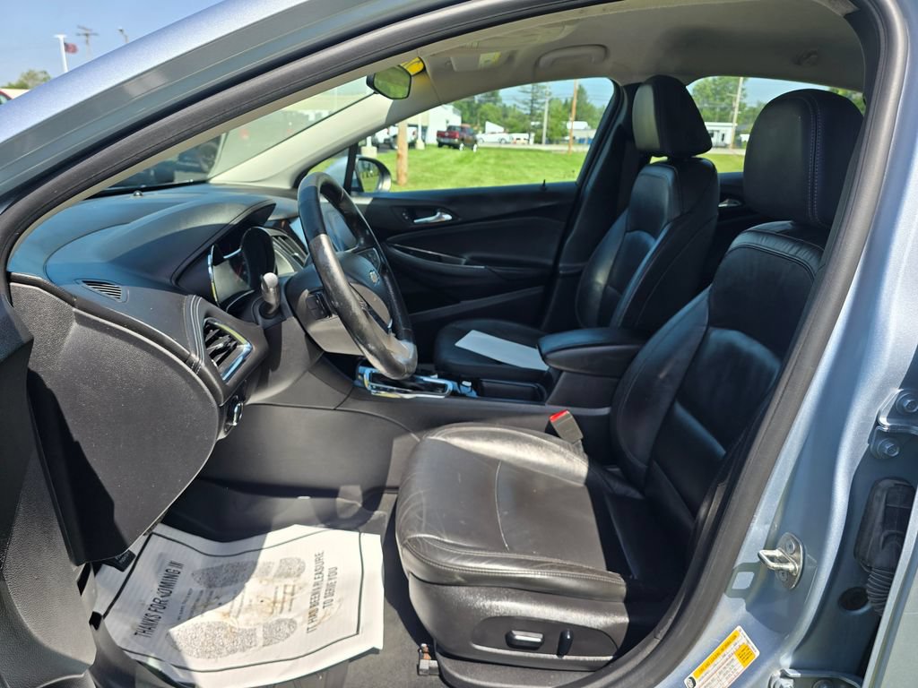 Used 2017 Chevrolet Cruze Premier FWD image 9