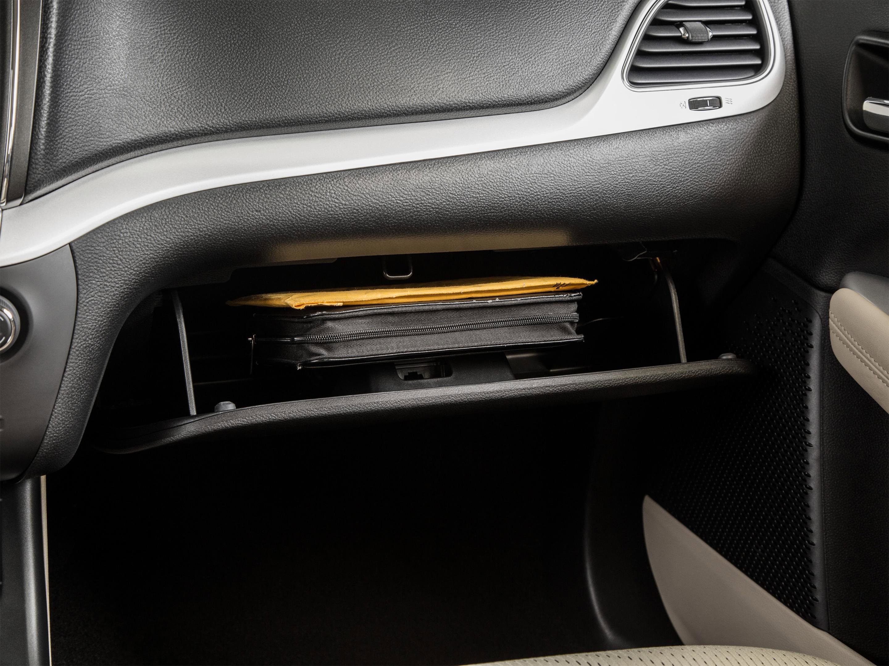 Used 2015 Dodge Journey SXT w/ Flexible Seating Group FWD image 38