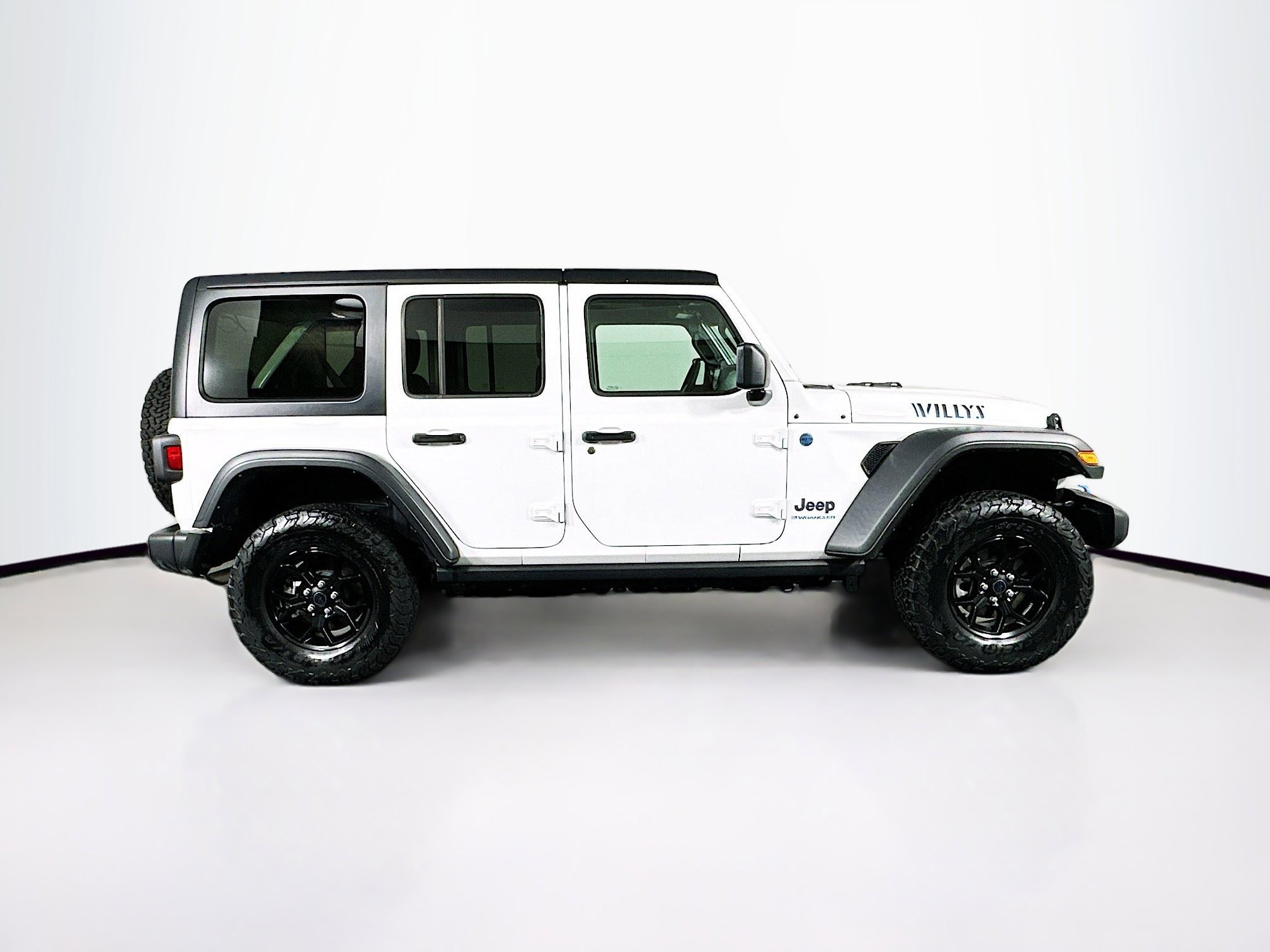 Used 2024 Jeep Wrangler Willys image 10