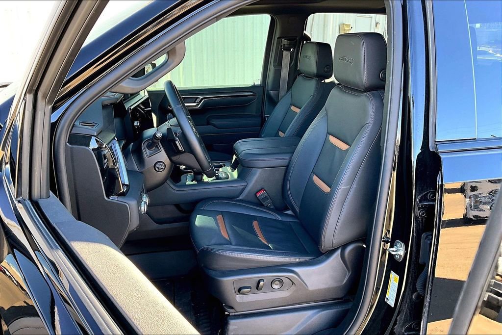 Used 2025 GMC Sierra 1500 AT4 w/ AT4 Premium Package AWD/4WD image 31