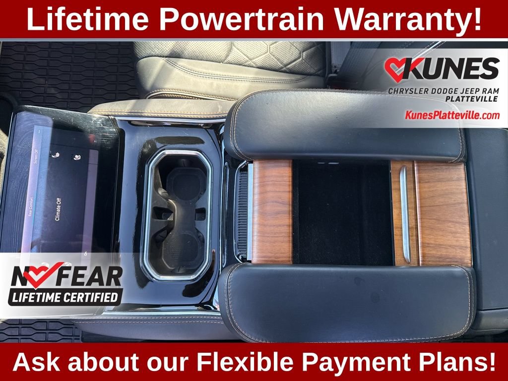 Used 2024 Jeep Grand Wagoneer L Series III AWD/4WD image 32