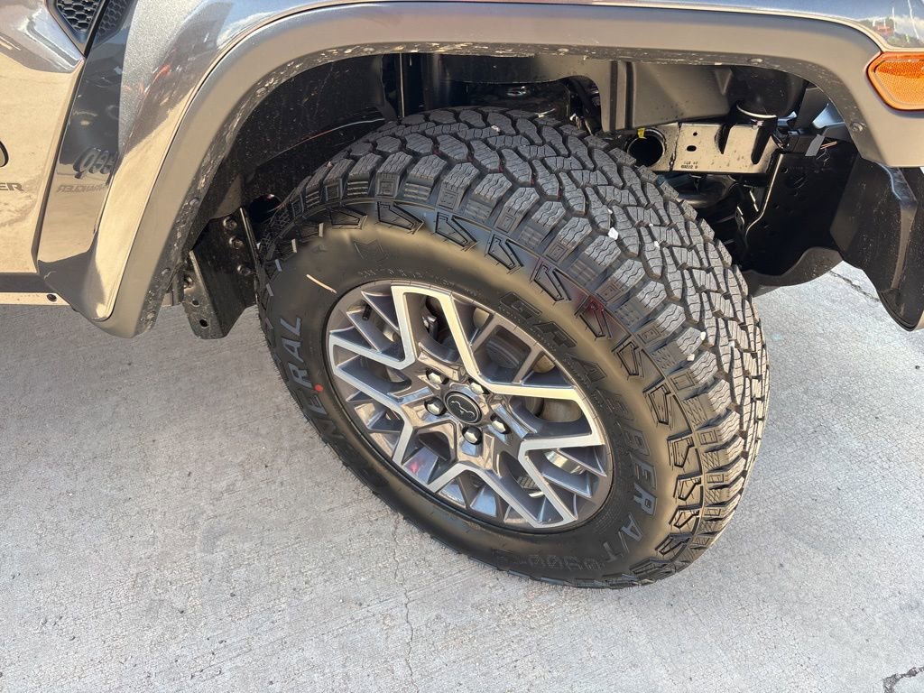 New 2025 Jeep Wrangler Unlimited Sahara image 12