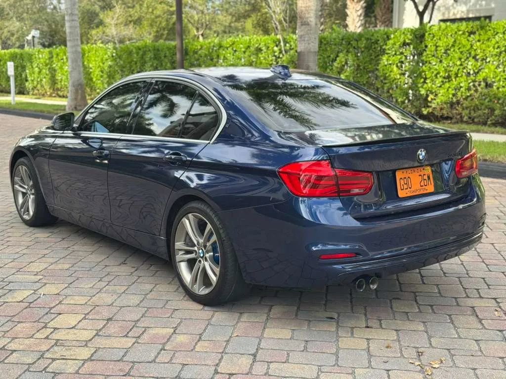 Used 2018 BMW 330i Sedan w/ Convenience Package image 4
