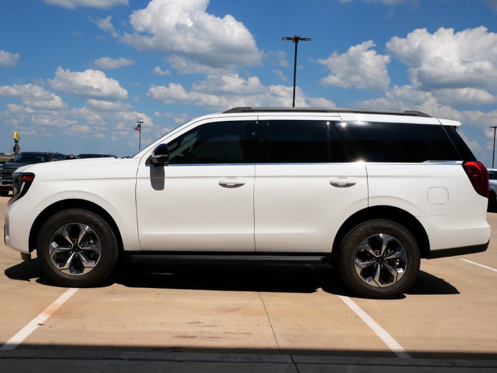 New 2027 Ford Expedition Active AWD/4WD image 3