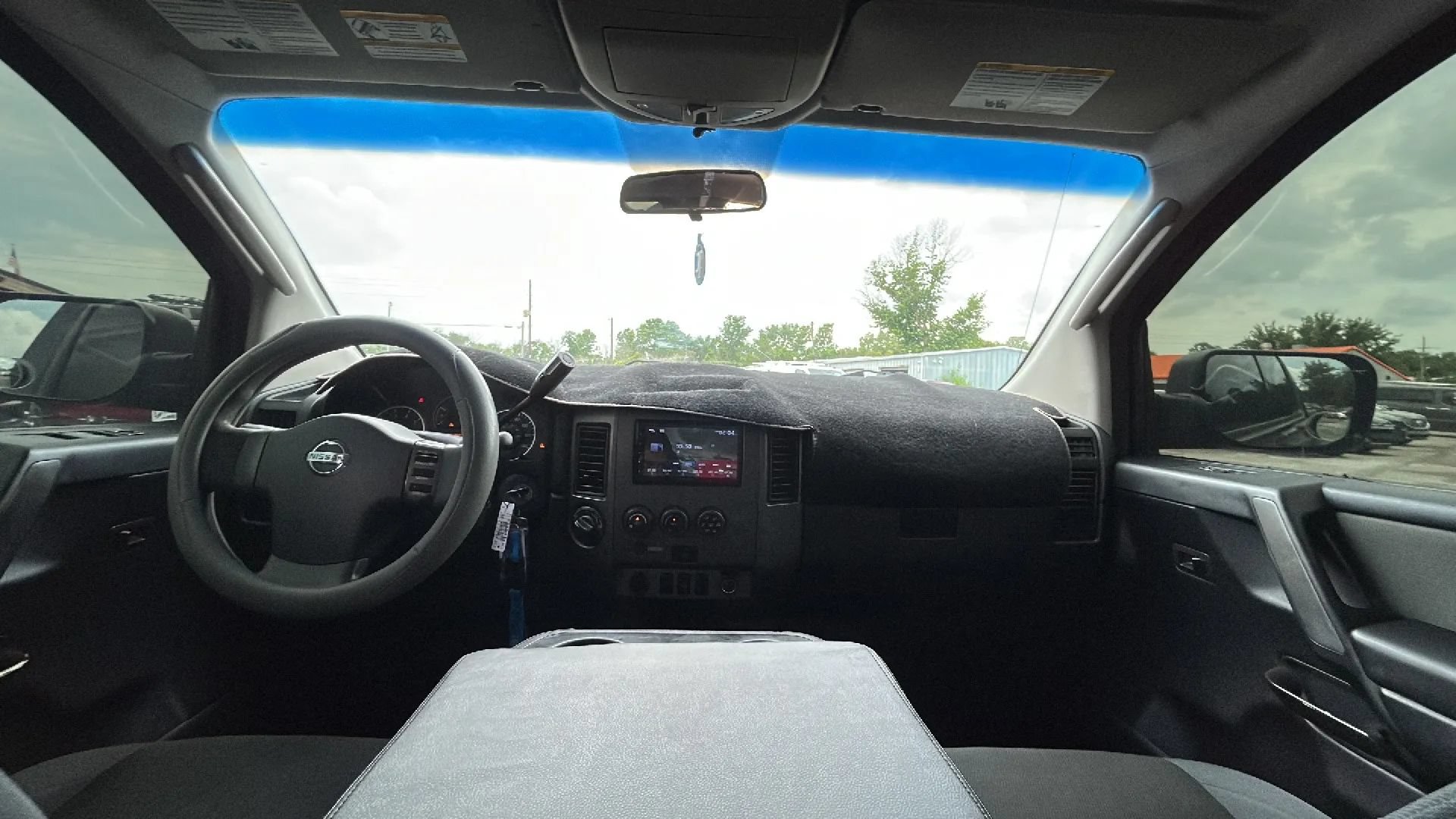 Used 2008 Nissan Titan LE AWD/4WD image 26