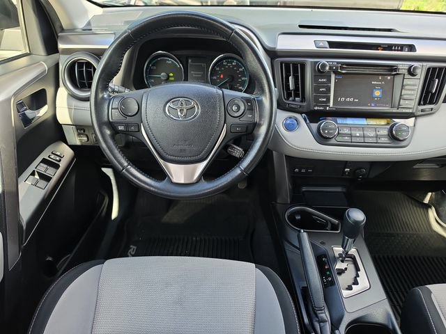 Used 2017 Toyota RAV4 XLE w/ All Weather Liner Package AWD/4WD image 10