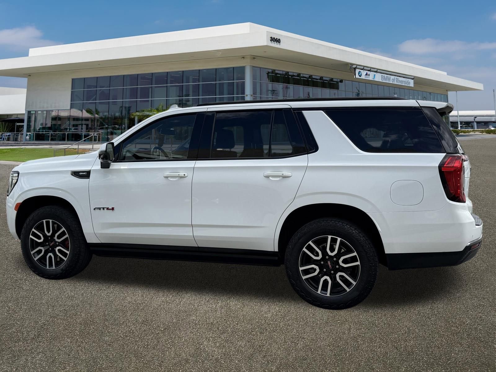 Used 2024 GMC Yukon AT4 w/ AT4 Premium Package AWD/4WD image 7