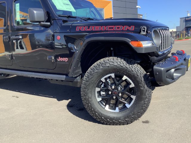 New 2026 Jeep Gladiator Rubicon w/ Steel Bumper Group AWD/4WD image 3