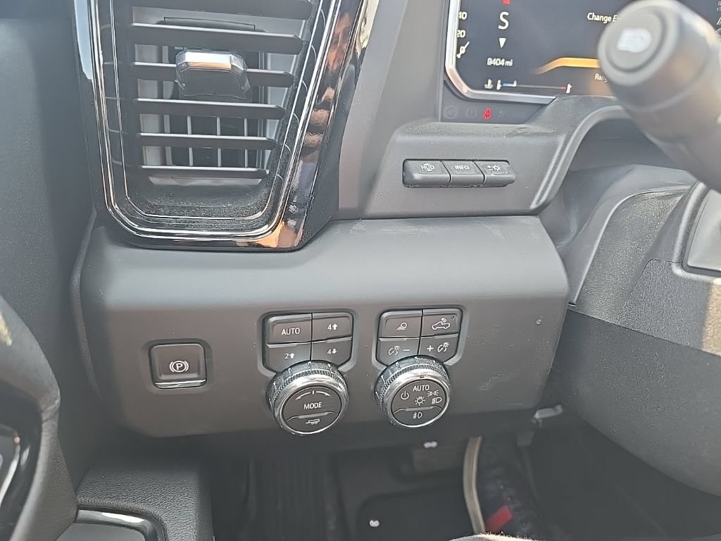 Used 2026 GMC Sierra 2500 AT4 w/ AT4 Premium Plus Package AWD/4WD image 23