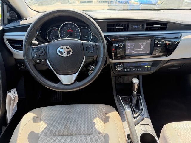Used 2015 Toyota Corolla LE FWD image 13