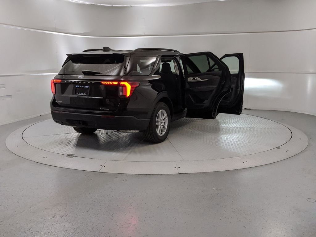 New 2025 Ford Explorer Active image 9
