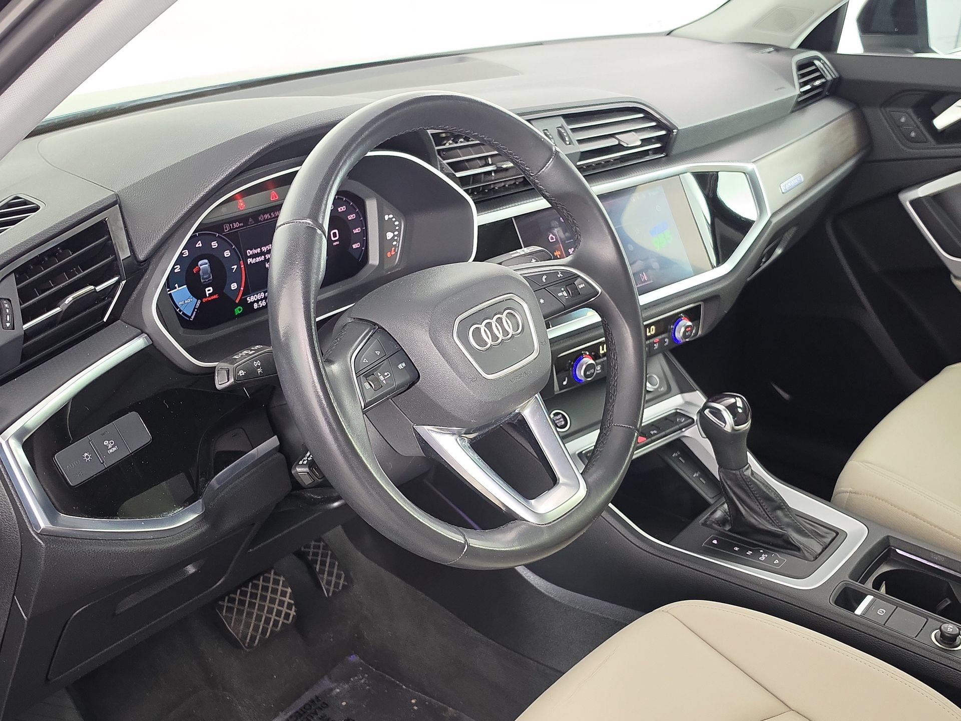Certified 2022 Audi Q3 2.0T Premium Plus w/ Premium Plus Package AWD/4WD image 15