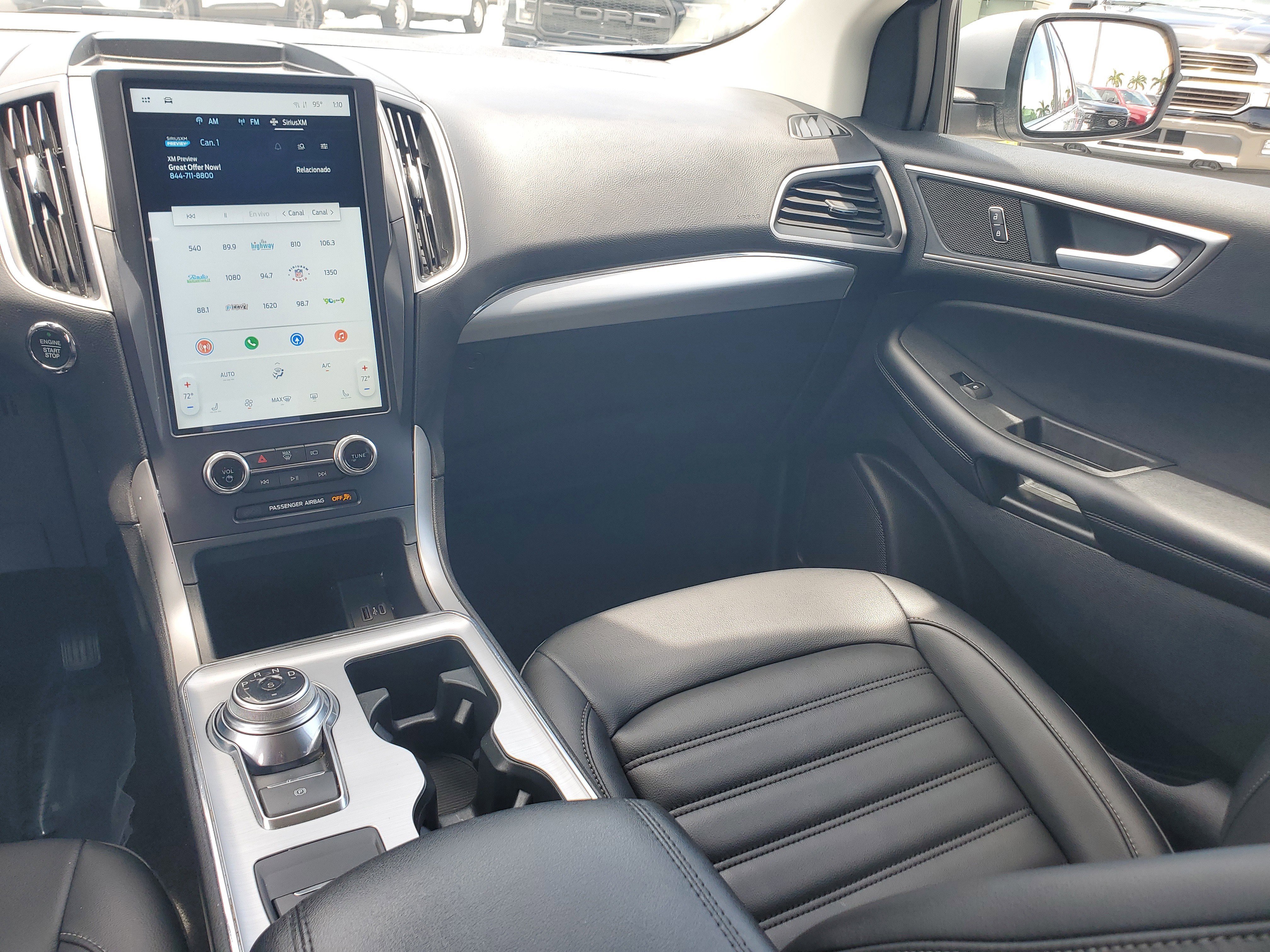 Used 2022 Ford Edge SEL image 16