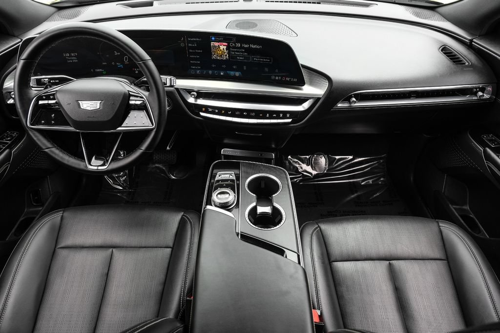 Used 2024 Cadillac Lyriq Luxury RWD image 10