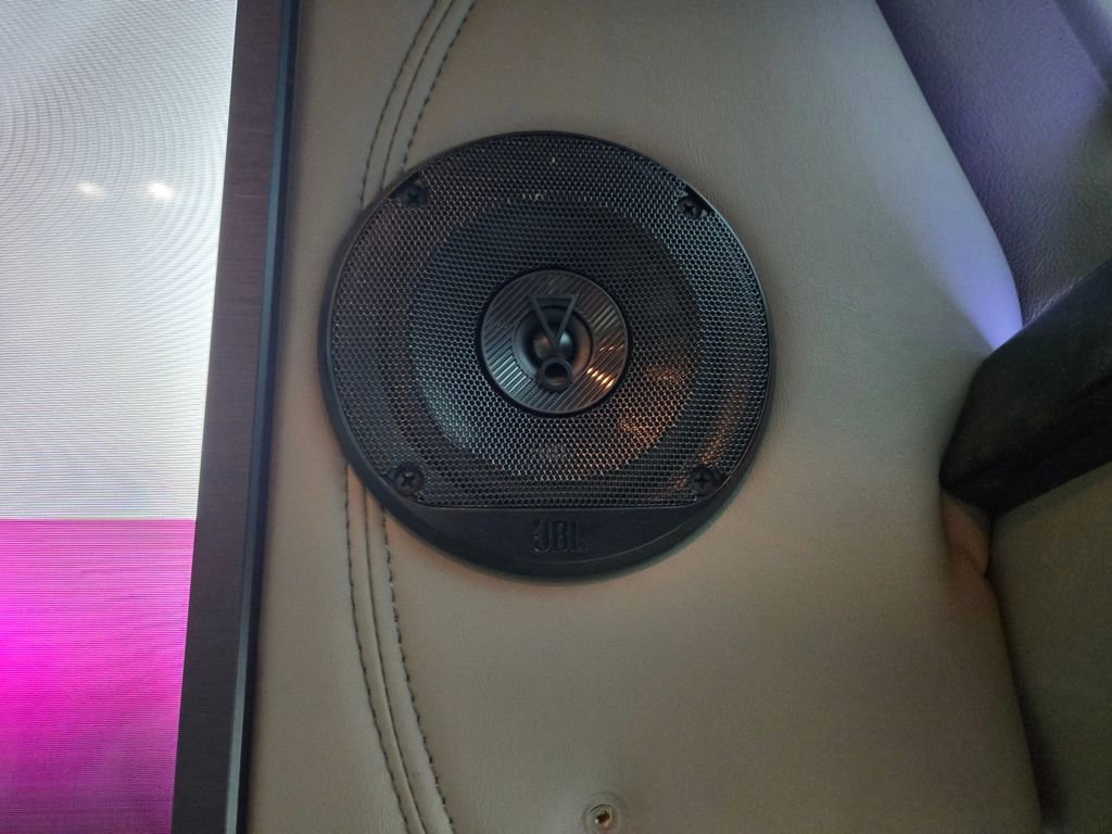 Used 2023 GMC Savana 2500 image 37