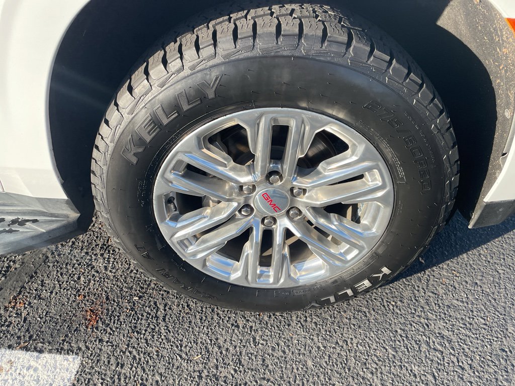 Used 2023 GMC Yukon SLT image 15