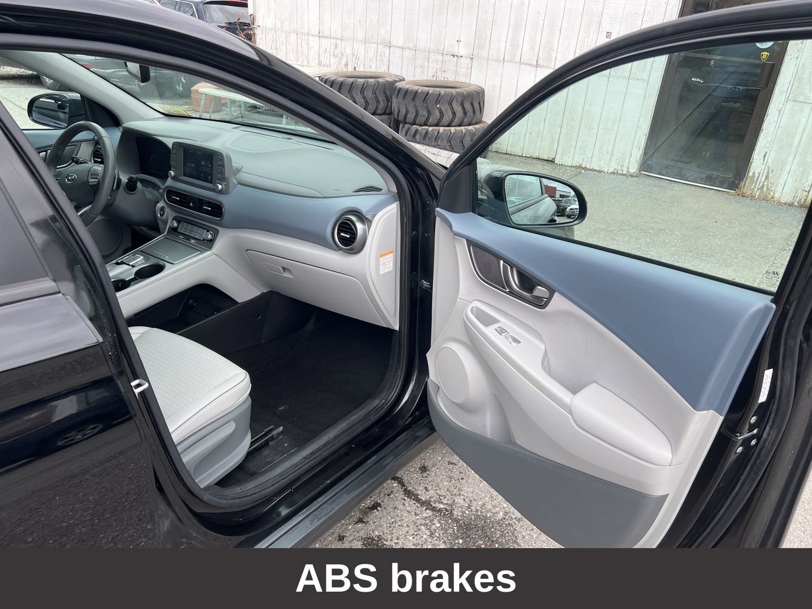 Used 2020 Hyundai Kona Limited image 24
