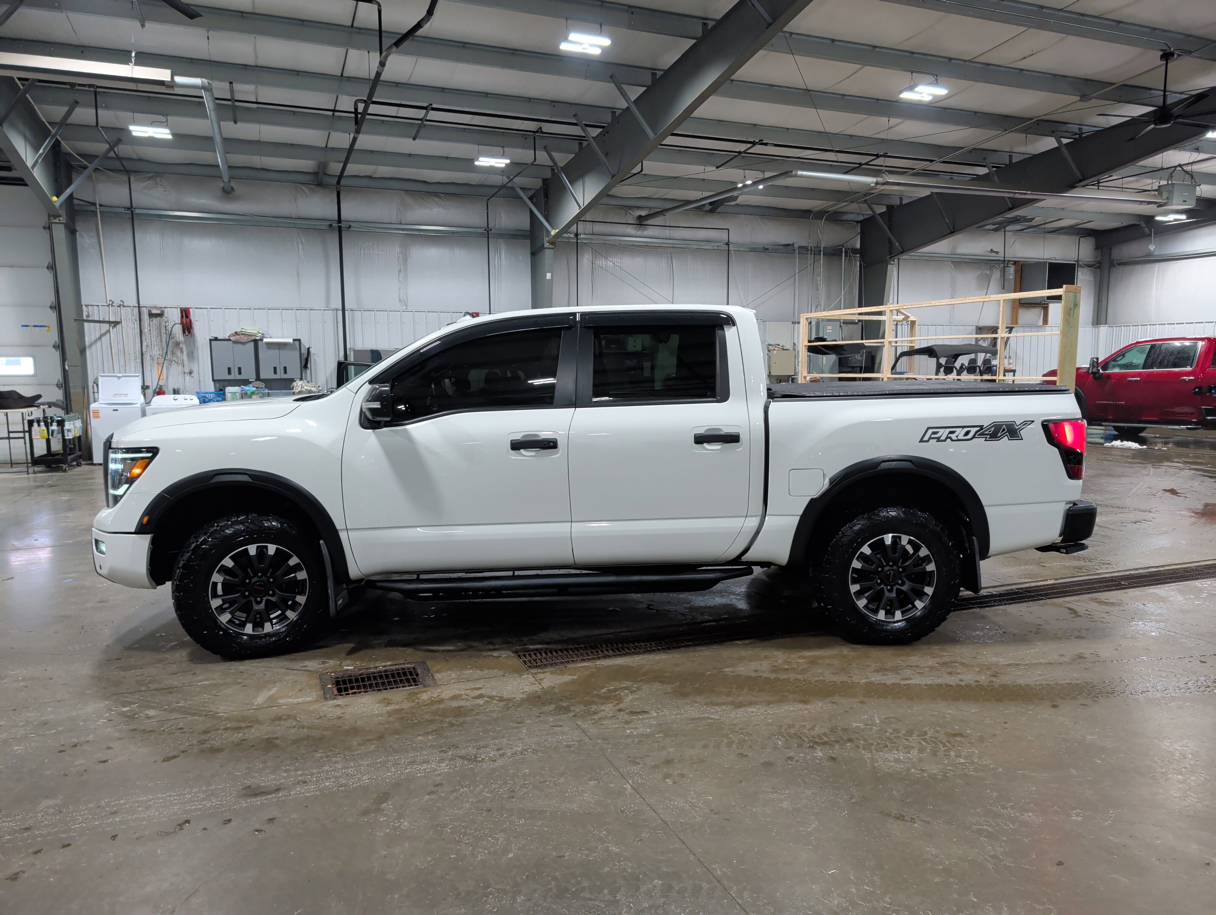 Used 2020 Nissan Titan PRO-4X w/ Pro-4x Convenience Package image 5