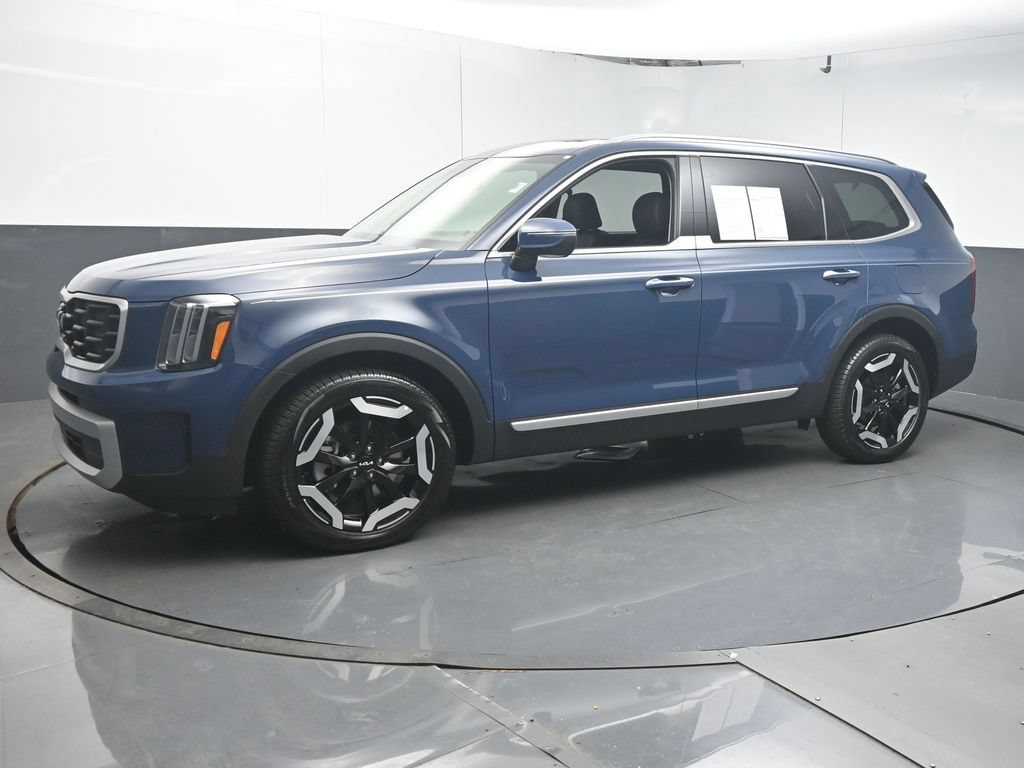 Used 2025 Kia Telluride S AWD/4WD image 4