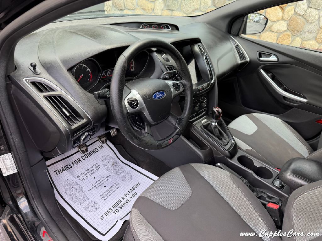 Used 2014 Ford Focus ST FWD image 5