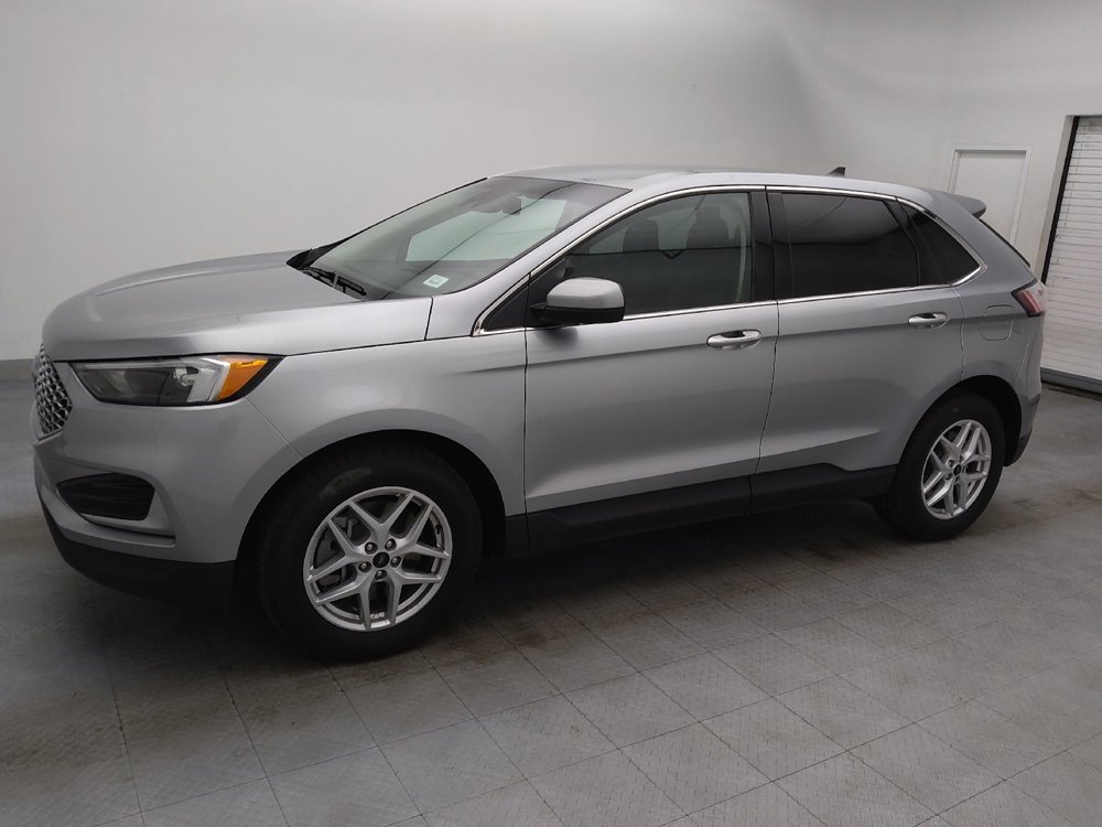 Used 2024 Ford Edge SEL image 2