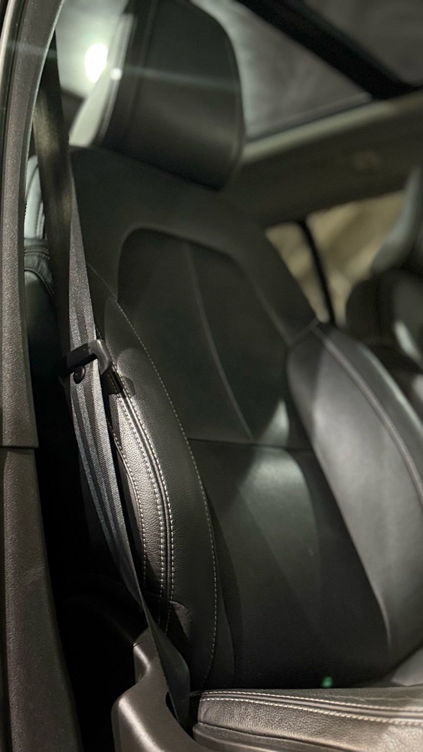 Used 2020 Volvo XC40 T5 Momentum image 46